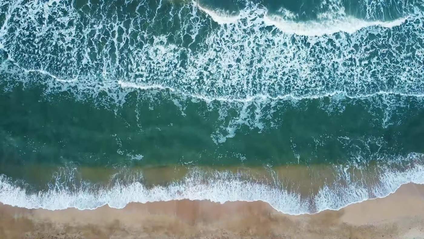 Vue aérienne de la plage de la Petite Côte